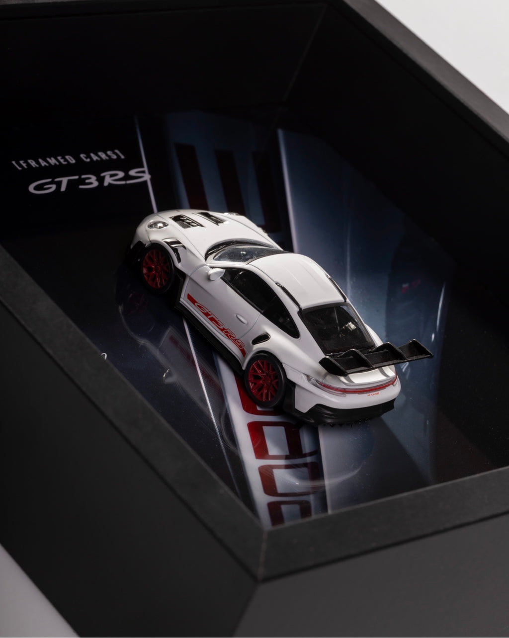 Porsche 992 GT3 RS / NadoDP collab - 1:43