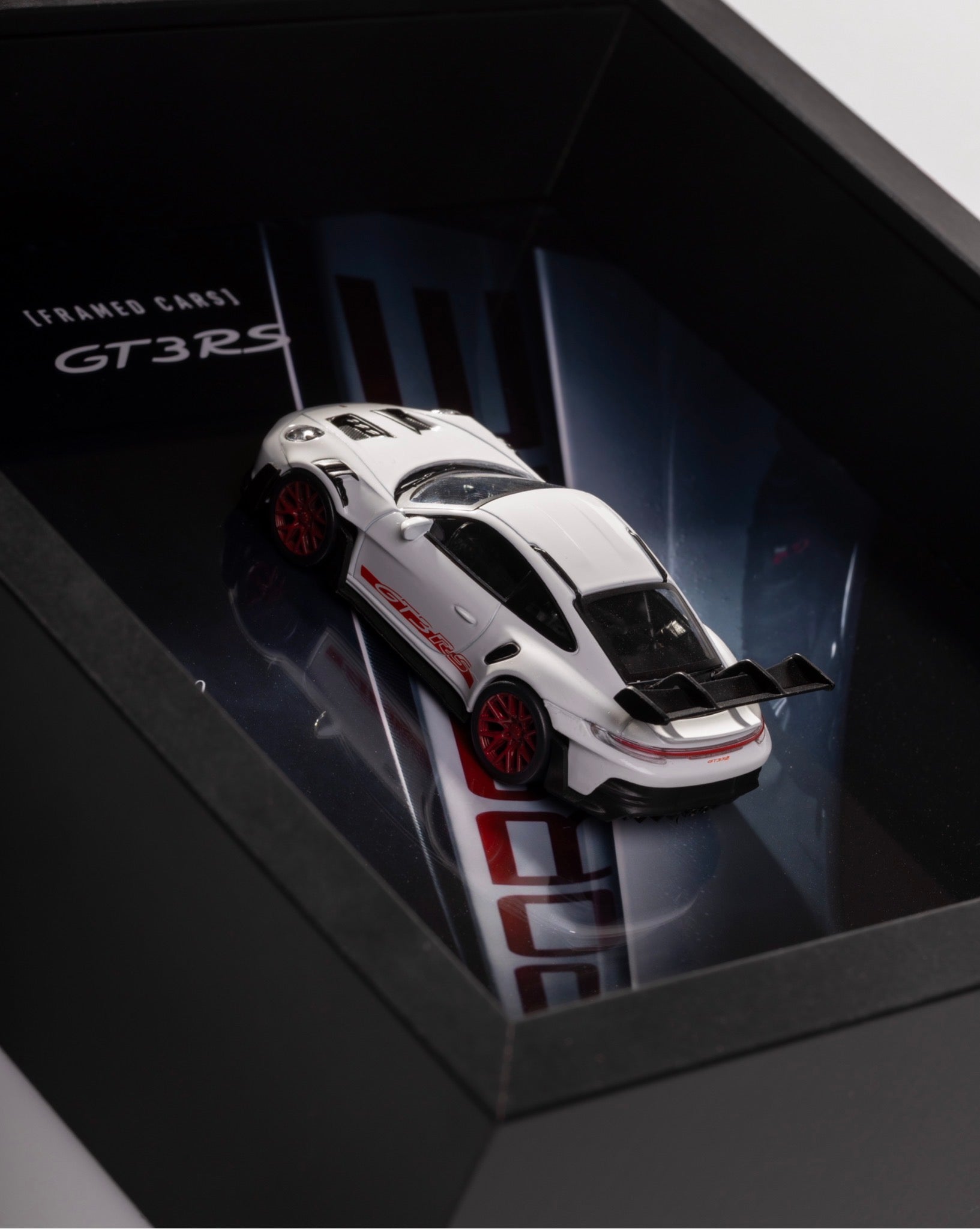 Porsche 992 GT3 RS / NadoDP collab - 1:43