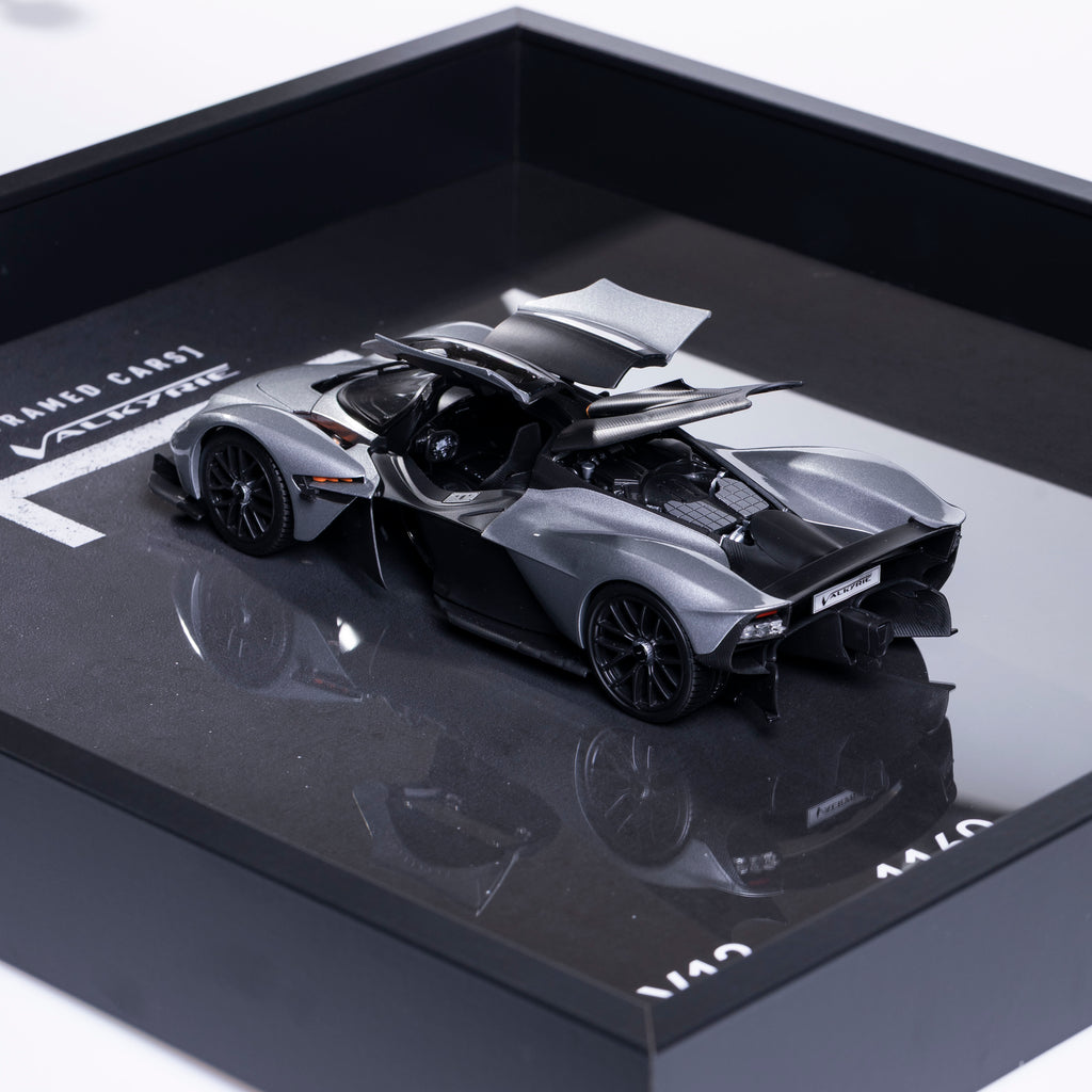 Aston Martin Valkyrie Ethanol Silver - 1:18