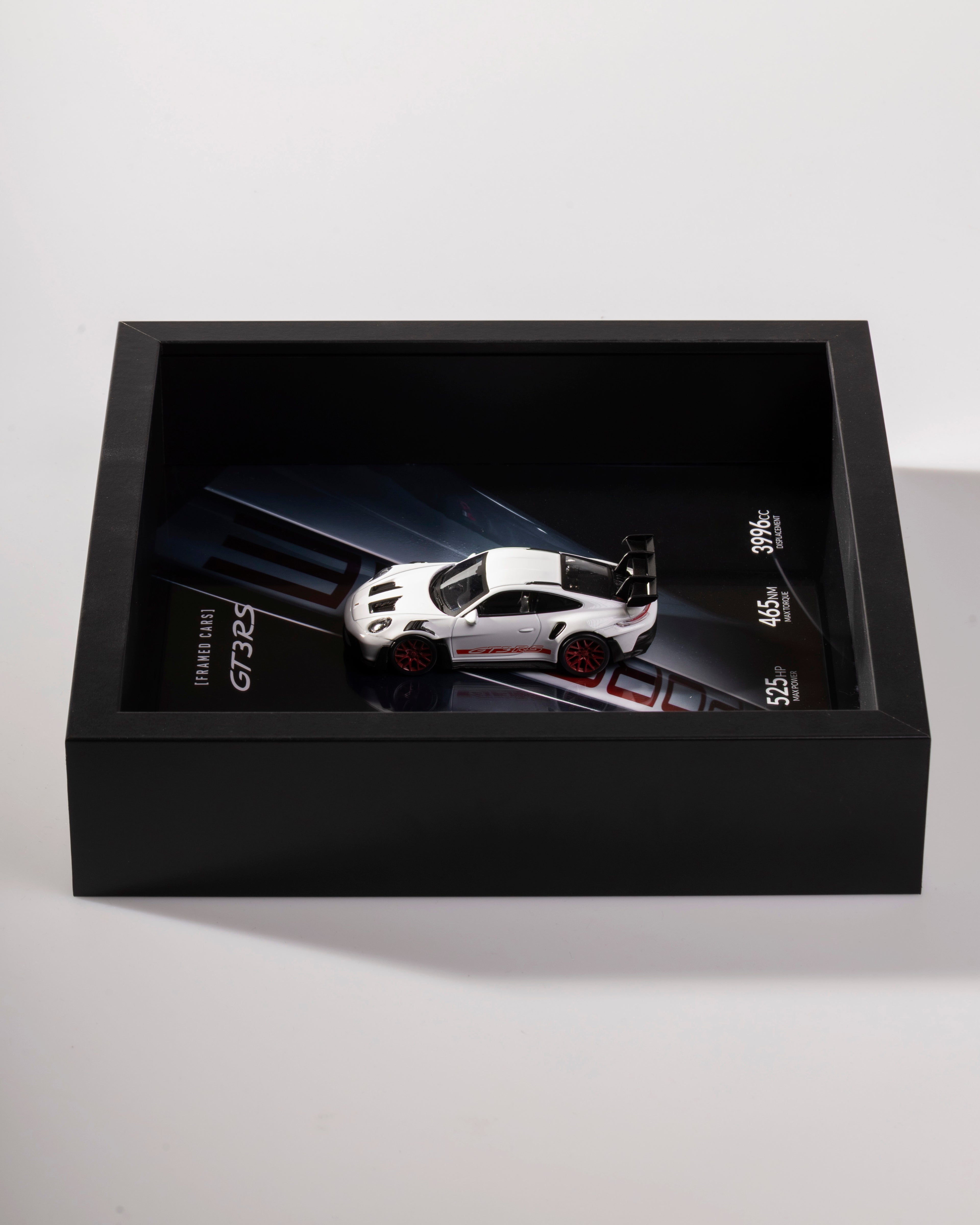 Porsche 992 GT3 RS / NadoDP collab - 1:43