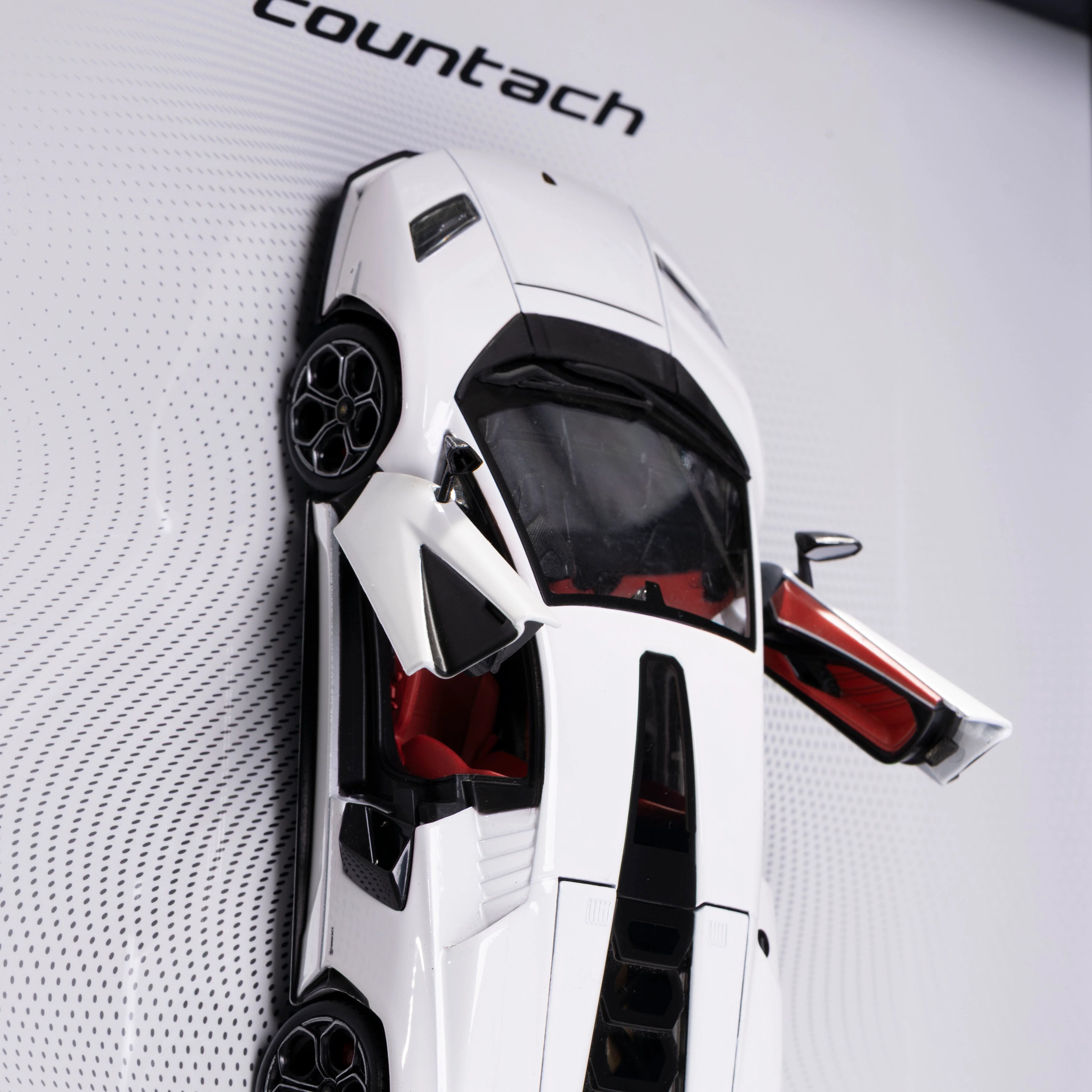 Lamborghini Countach LPI 800-4 - 1:24