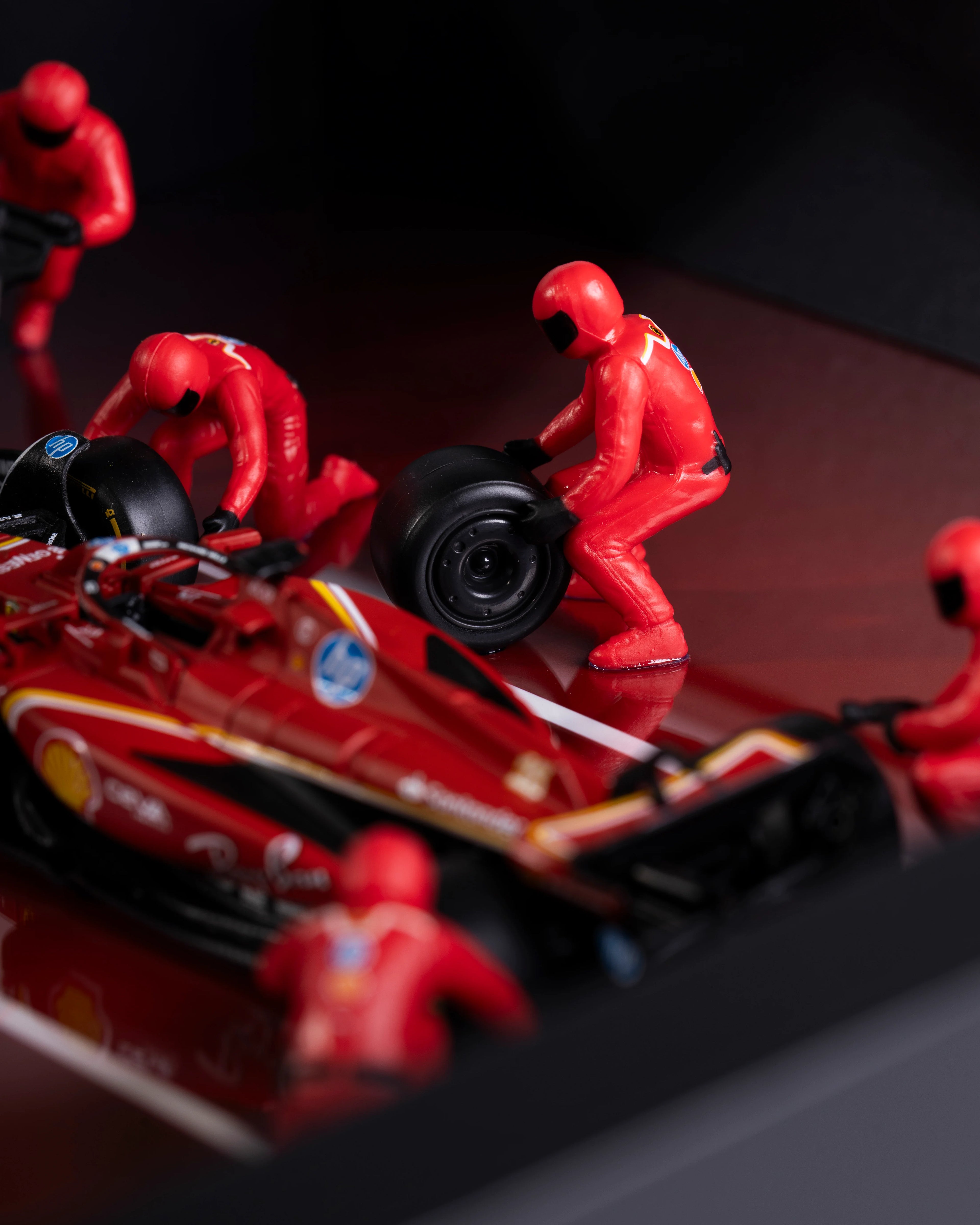 F1 Ferrari SF24 Charles Leclerc Pit-Stop - 1:43