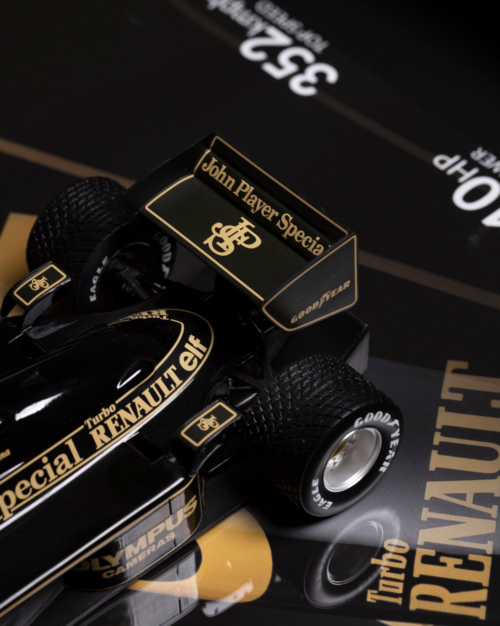 F1 Lotus 98T Ayrton Senna - 1:18