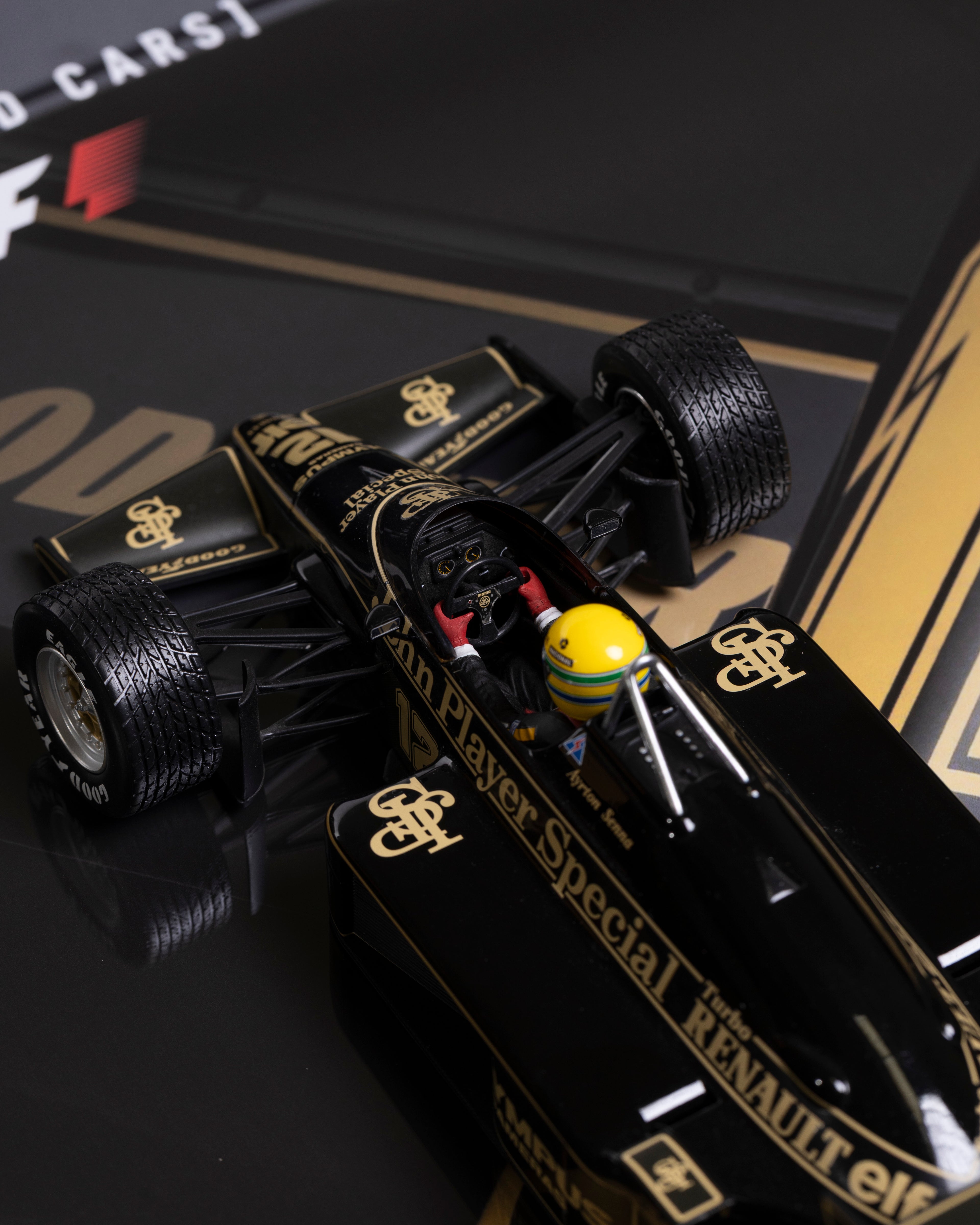 F1 Lotus 98T Ayrton Senna - 1:18