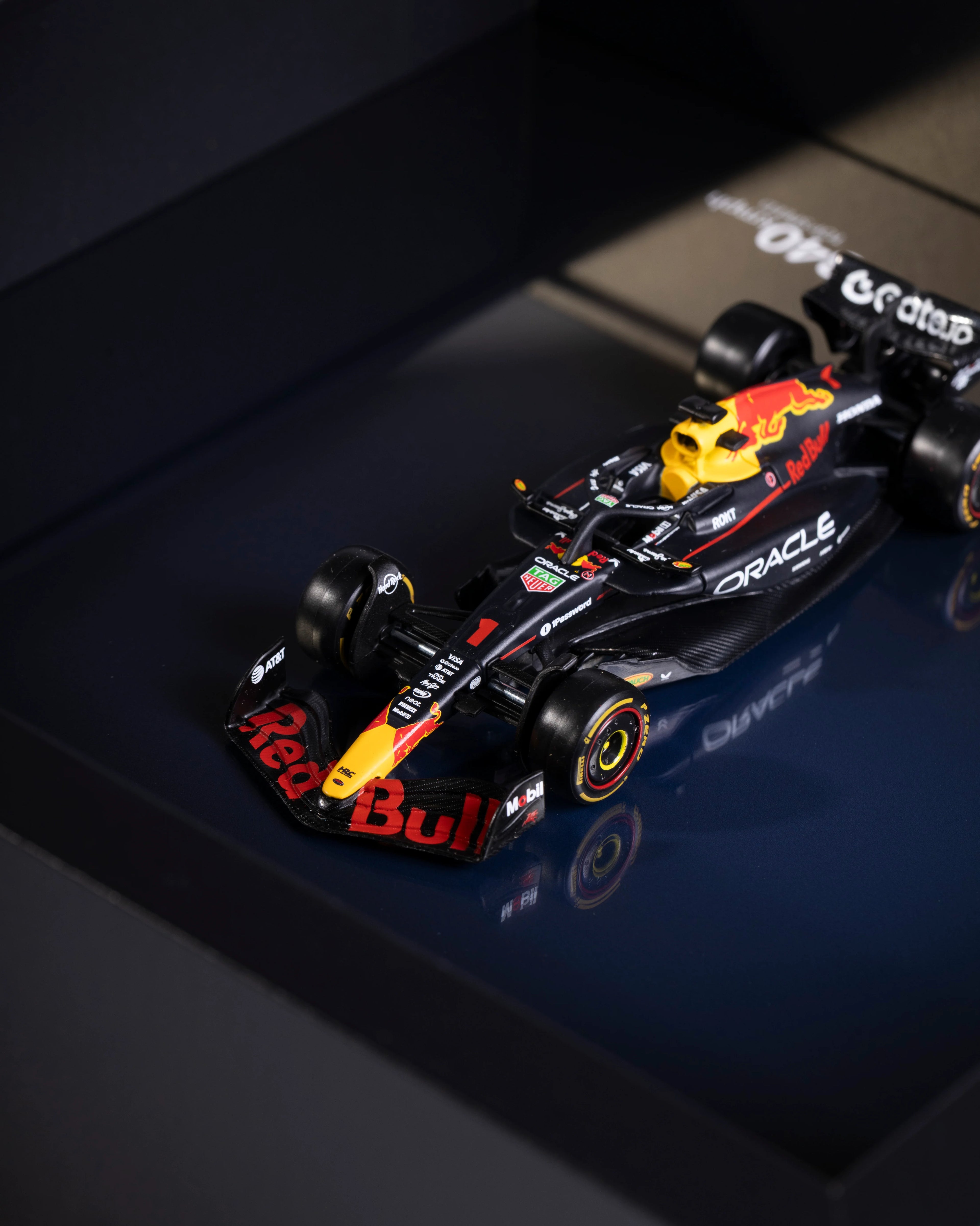 F1 RedBull RB25 Max Verstappen - 1:43