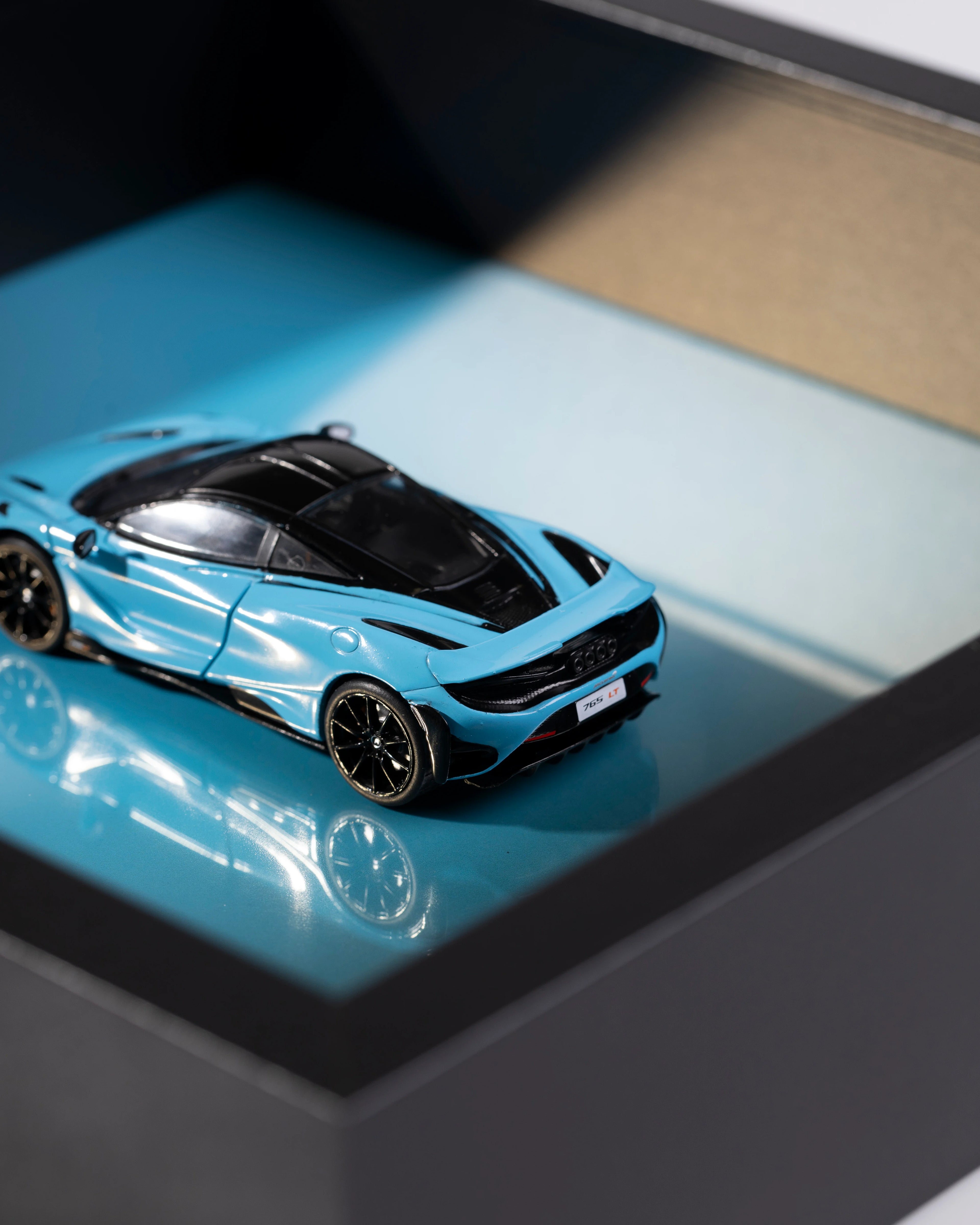 McLaren 765LT - 1:43