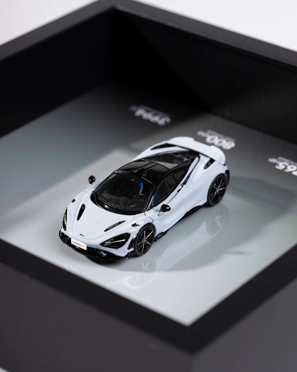 McLaren 765LT - 1:43