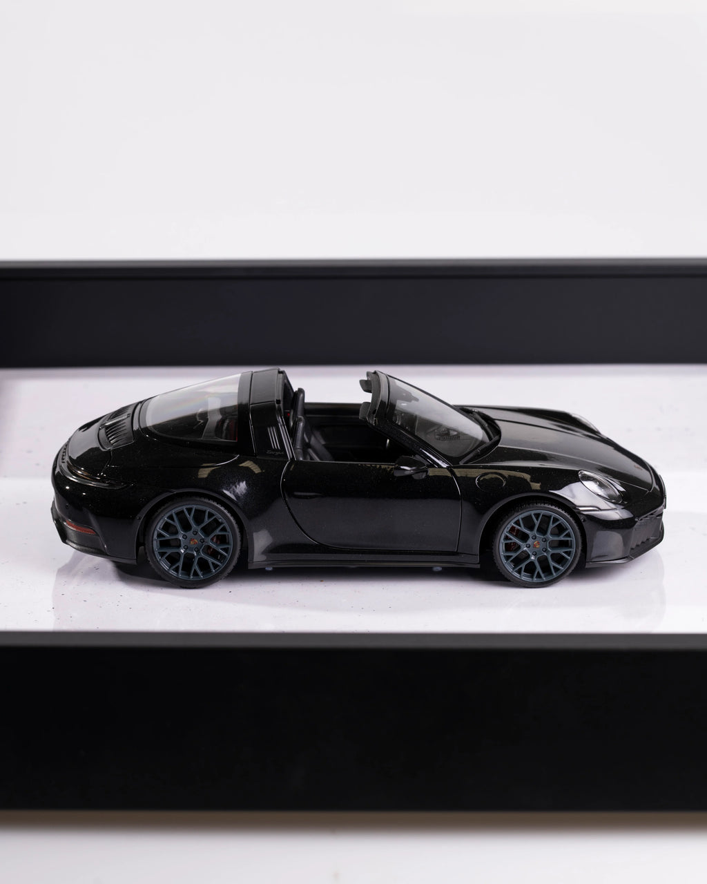 Porsche 992.2 Targa - 1:18