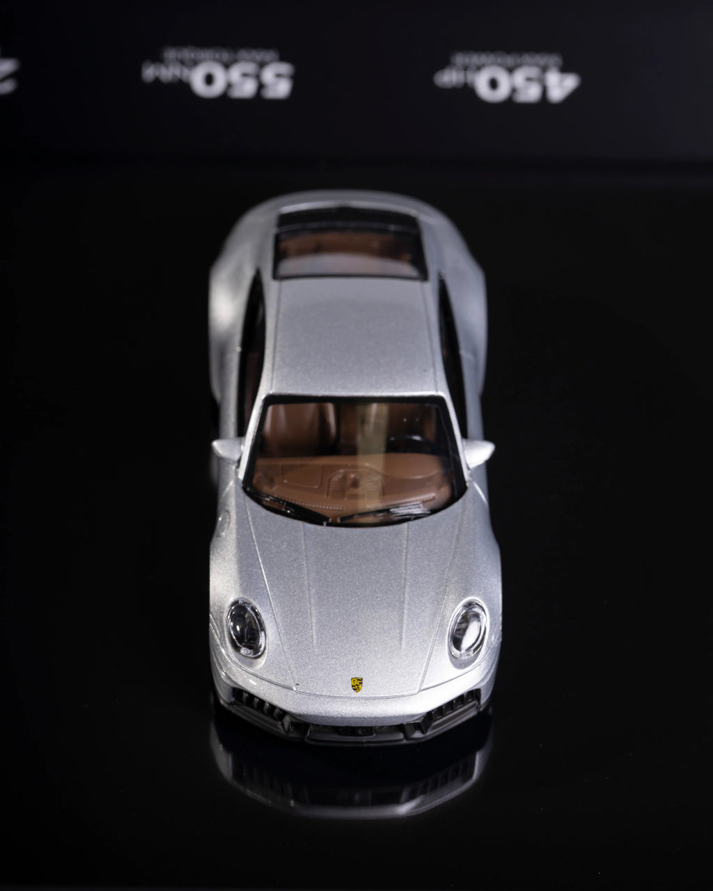 Porsche 911 GTS - 1:43
